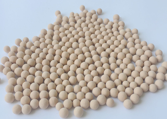 Sietas moleculares de zeolita adsorbente de color beige y adsorción de agua ≥ 21,0%
