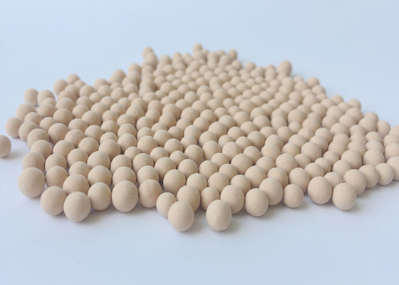 Sietas moleculares de zeolita adsorbente de color beige y adsorción de agua ≥ 21,0%