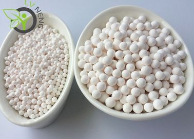 Bolas de cerámica granulares del óxido de aluminio, catalizador de la recuperación del azufre para la refinería de petróleo