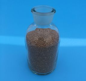 Talla 1.0-1.5 desecante milímetro del tamiz molecular de la pureza del 97% 0,75 g/ml que apilan densidad